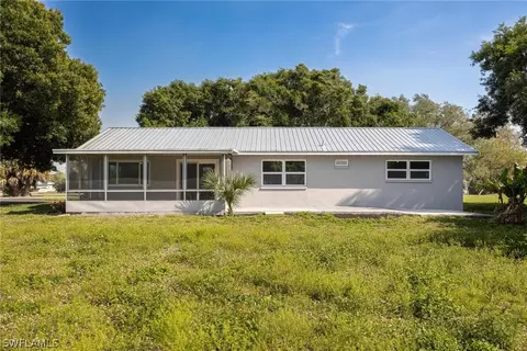 Exterior - 1453 River Rd, Moore Haven, FL 33471 photo 6 of 9