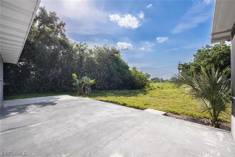 Exterior - 1453 River Rd, Moore Haven, FL 33471 photo 5 of 9