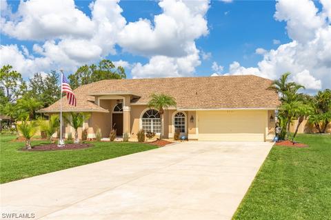 6701 Eagle Tree Ct, North Fort Myers, FL 33917