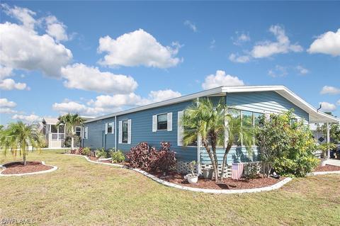 9817 Creekwood Ln, Fort Myers, FL 33905