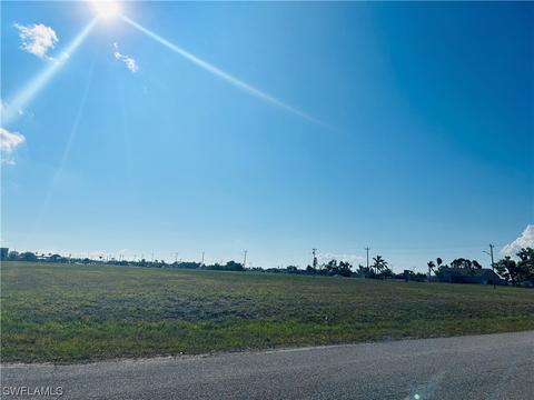 1848 Diplomat Pkwy E, Cape Coral, FL 33909
