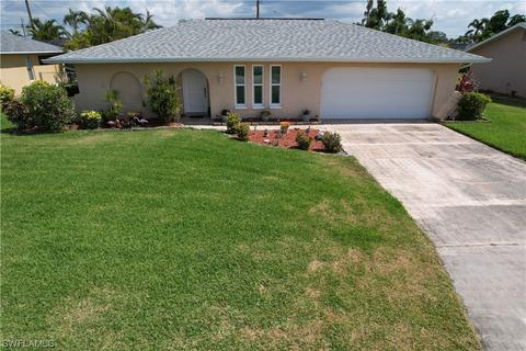 1327 SE 37th St, Cape Coral, FL 33904