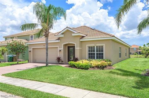 2120 Cape Heather Cir, Cape Coral, FL 33991