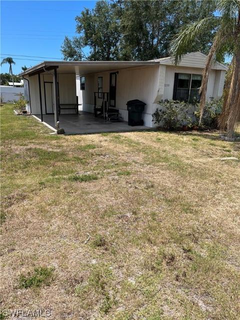 12191 Live Oak Dr, Fort Myers, FL 33908