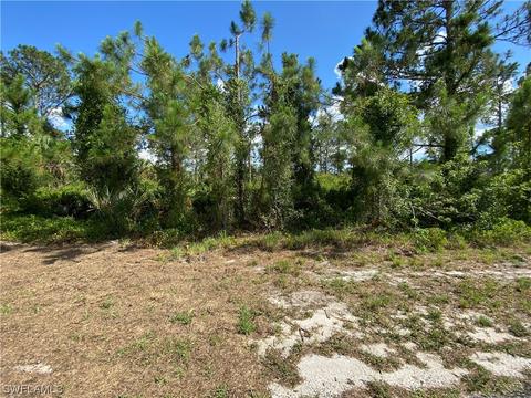 3407 73rd St W, Lehigh Acres, FL 33971
