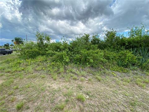 703 Bert Ave N, Lehigh Acres, FL 33971