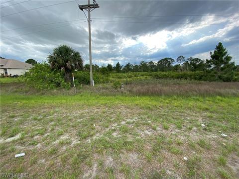 1036 Bell Blvd S, Lehigh Acres, FL 33974