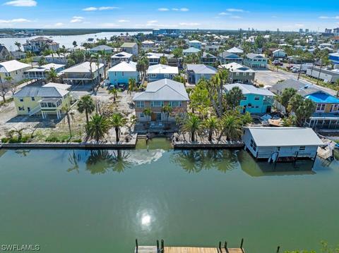 257-259 Carolina Ave, Fort Myers Beach, FL 33931