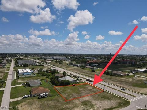 2012 Skyline Blvd, Cape Coral, FL 33991