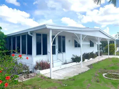 9318 Knight Rd, Bonita Springs, FL 34135
