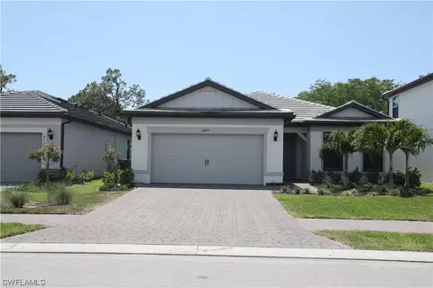 10459 Ventana Ln, Naples, FL 34120