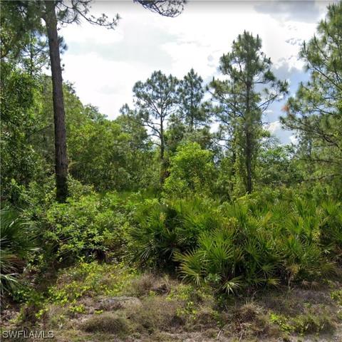 211 Moore Ave, Lehigh Acres, FL 33936