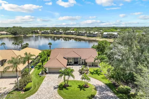 3730 Lakemont Dr, Bonita Springs, FL 34134