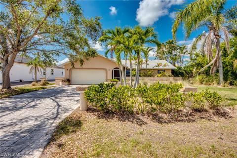 428 NW 4th Ter, Cape Coral, FL 33993
