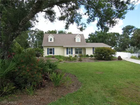 17800 Chesterfield Rd, North Fort Myers, FL 33917