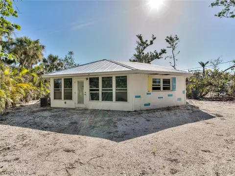 766 Donax St, Sanibel, FL 33957