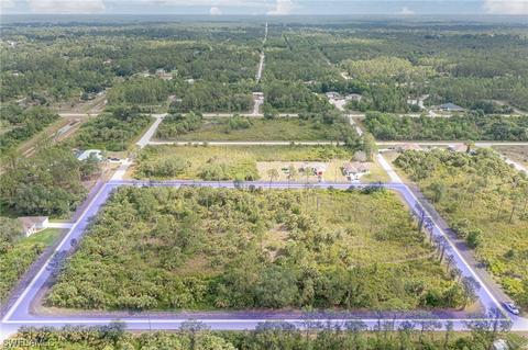 1112 Raymond St E, Lehigh Acres, FL 33974