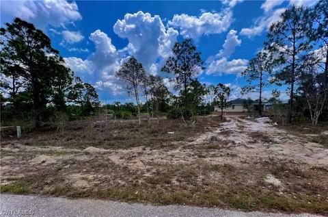 827 Dudley Ave S, Lehigh Acres, FL 33974