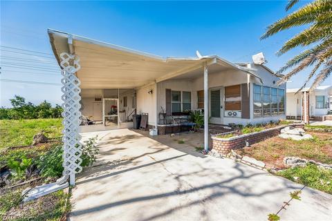 9034 Flamingo Cir, North Fort Myers, FL 33903