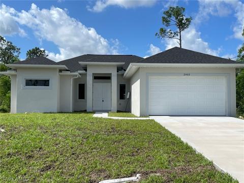 2905 13th St W, Lehigh Acres, FL 33971