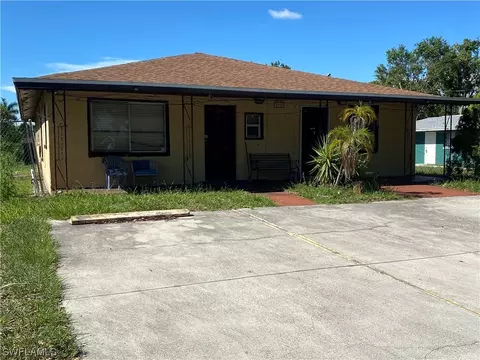 3141 Economy St, Fort Myers, FL 33916