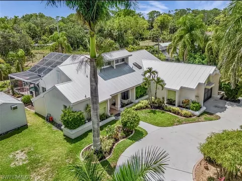 1801 Seminole Harbor Dr, Alva, FL 33920