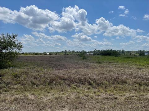 2188 Winnetka Dr, Lehigh Acres, FL 33972