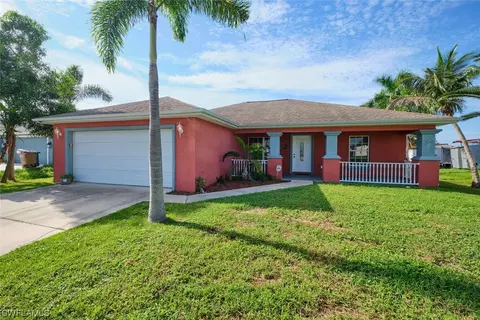 202 Diplomat Pkwy E, Cape Coral, FL 33909