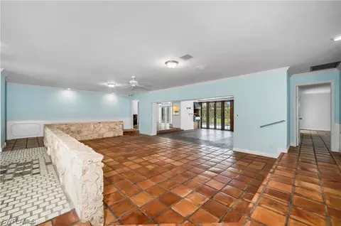 457 Cypress Way E, Naples, FL 34110 photo 16