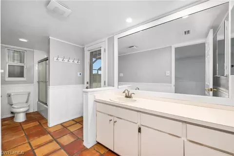 457 Cypress Way E, Naples, FL 34110 photo 12