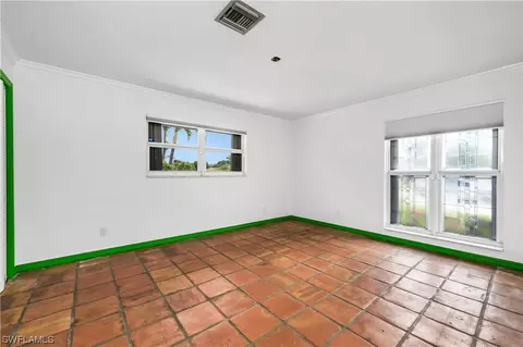 457 Cypress Way E, Naples, FL 34110 photo 10