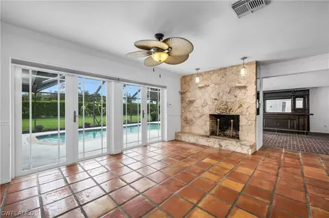 457 Cypress Way E, Naples, FL 34110 photo 7