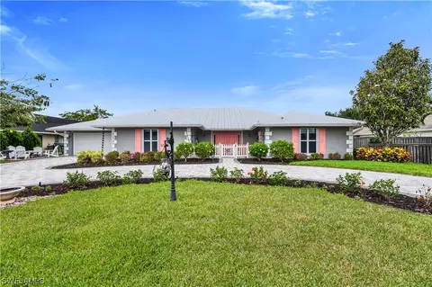 457 Cypress Way E, Naples, FL 34110