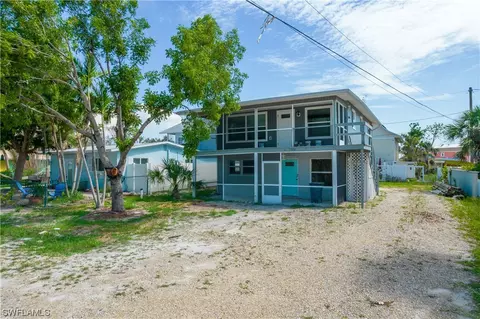 3324 Shell Mound Blvd, Fort Myers Beach, FL 33931