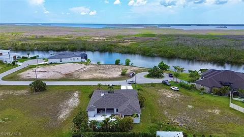 2711 SW 29th Ct, Cape Coral, FL 33914