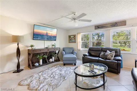 1084 Forest Lakes Dr #7105, Naples, FL 34105