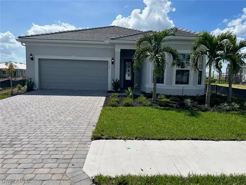 17387 Leaning Oak Trl, North Fort Myers, FL 33917