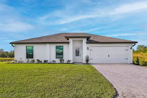 880 Gen Chesty Puller Ct, Labelle, FL 33935