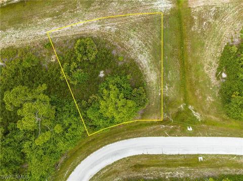6518 Forest Cir, Labelle, FL 33935
