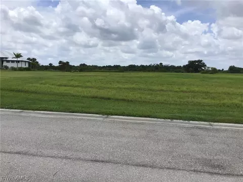 2011 Silk Bay Blvd, Alva, FL 33920