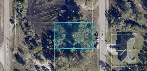 908 Graystone Ave, Lehigh Acres, FL 33974