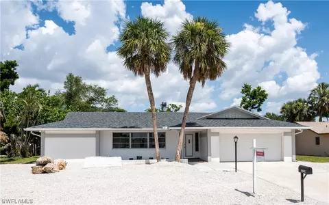 12150 Mcgregor Blvd, Fort Myers, FL 33919