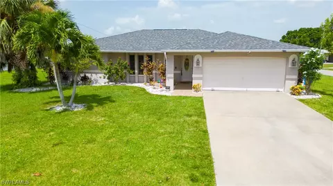 618 SE 11th Pl, Cape Coral, FL 33990