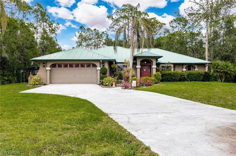 11727 Bentwood Ct, North Fort Myers, FL 33917