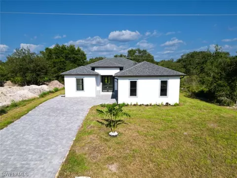6005 Beth Ave N, Lehigh Acres, FL 33971
