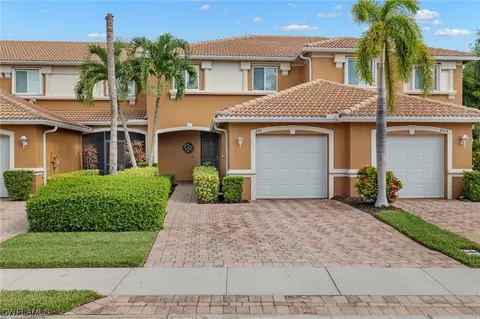 2411 Laurentina Ln, Cape Coral, FL 33909