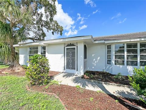 131 W Lake Dr, Lehigh Acres, FL 33936