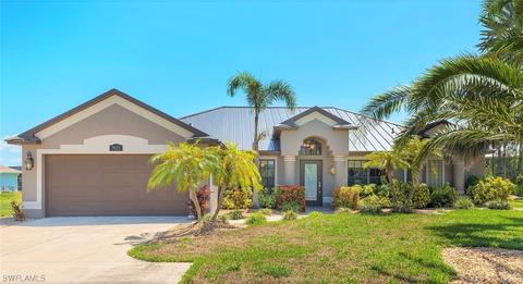 3923 Embers Pkwy W, Cape Coral, FL 33993