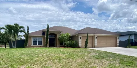 817 NE 44th Ln, Cape Coral, FL 33909