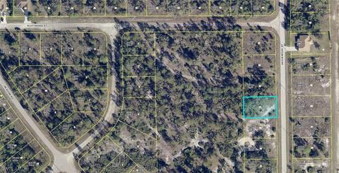 460 Hedgewood St, Lehigh Acres, FL 33974